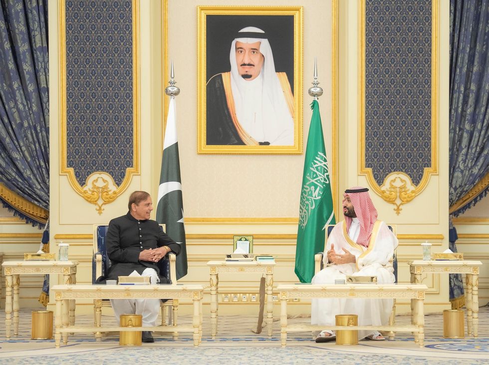 Pakistan condemns 'blatant' Houthi attacks on Saudi Arabia and reaffirms defence commitment